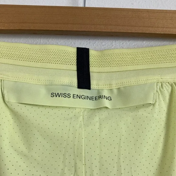 Run On Cloud Shorts Small Yello - Picture 6 of 6